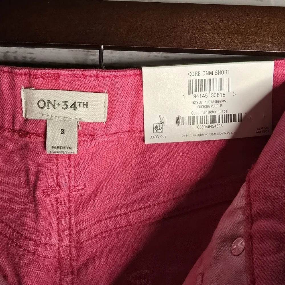 NWT On 34th Vibrant Pink 5.5